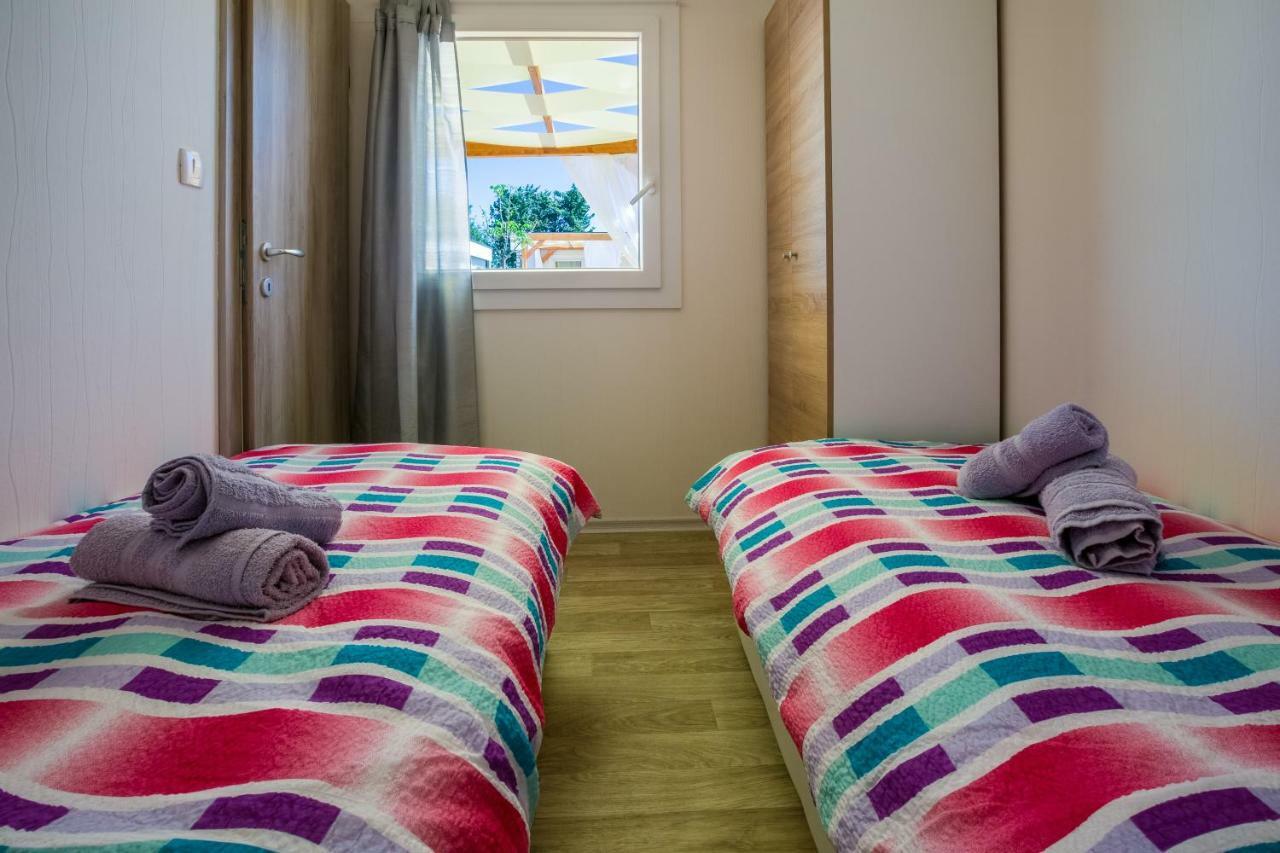 Mobile Homes Pine Tree Dobropoljana 외부 사진
